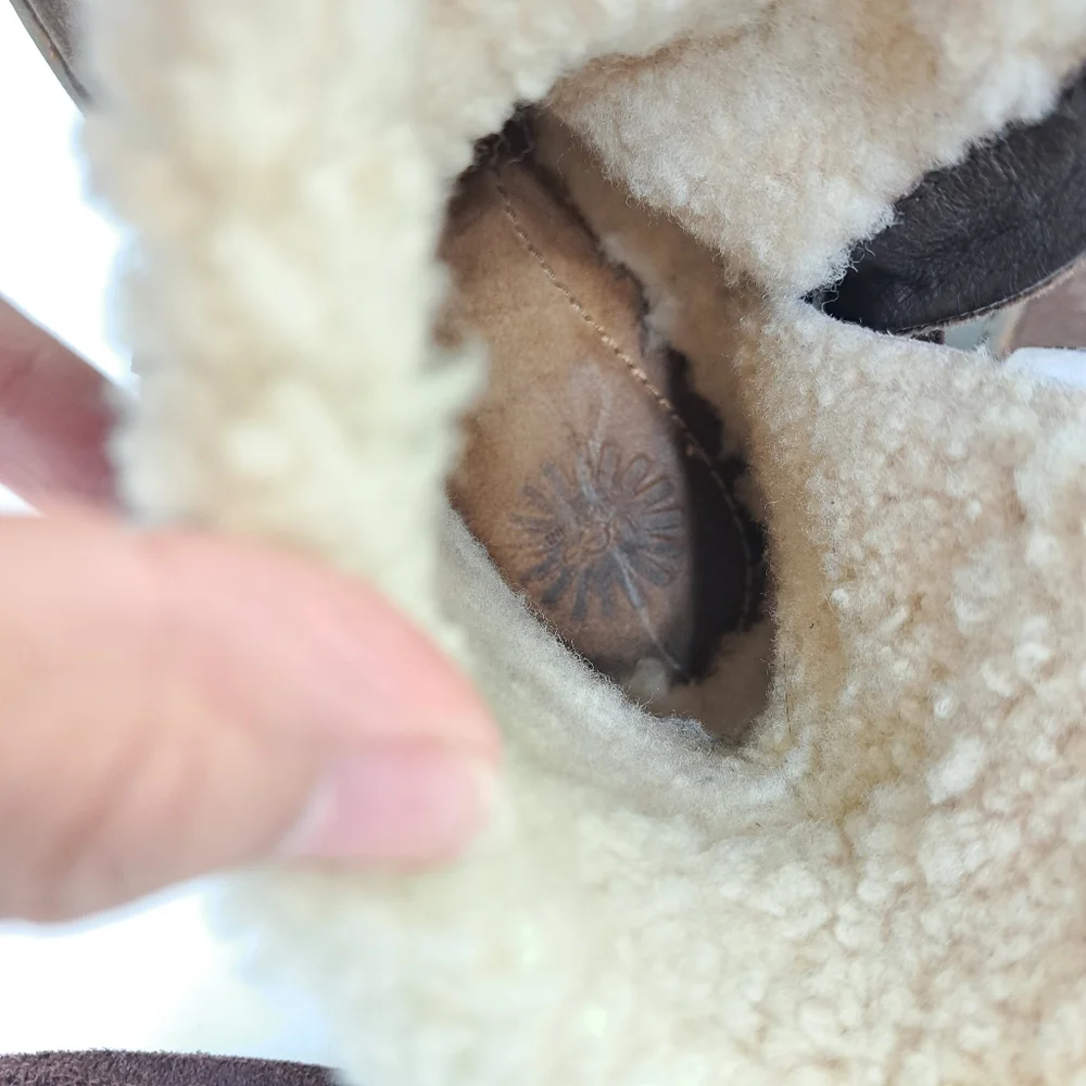 UGG Australia S/N 5749 Women's Suede Brown Leather Sheepskin Ankle Boots 9 - Picture 10 of 16